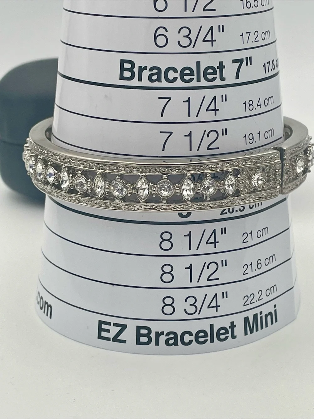 JBK Camron & Kross Silver Tone Hinged Bangle Bracelet. Size 8 inch